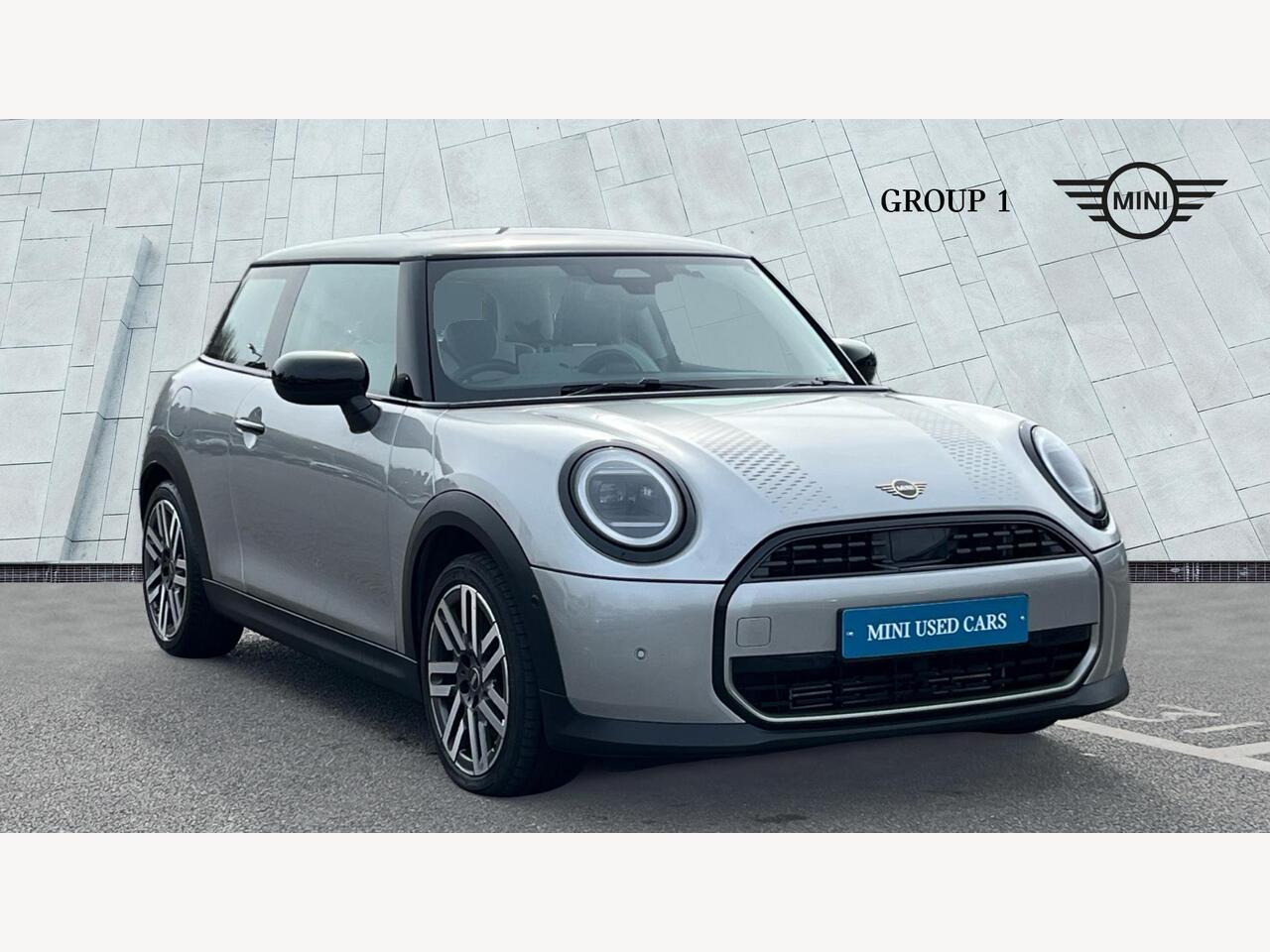 Main listing image - MINI Hatchback