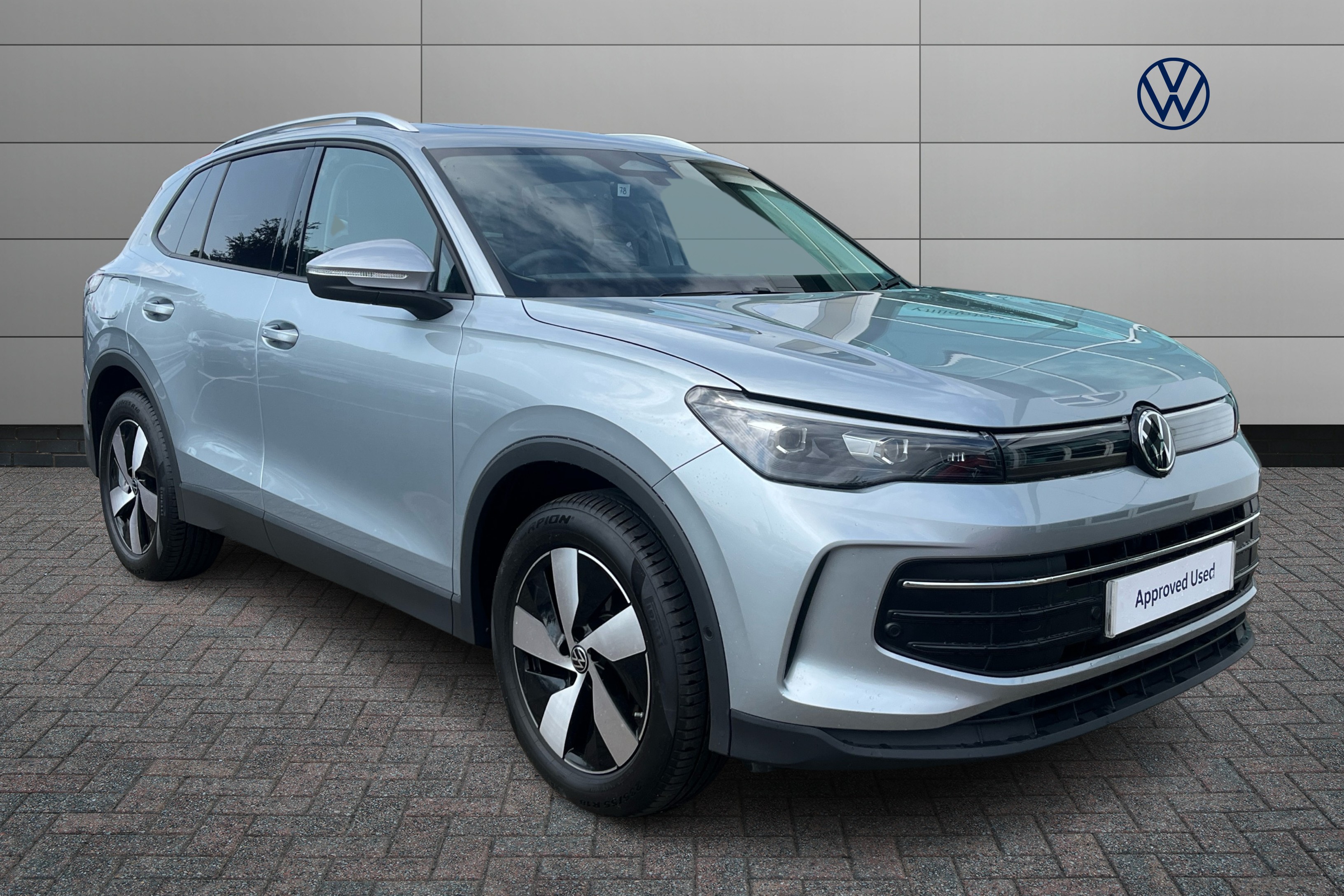 Main listing image - Volkswagen Tiguan
