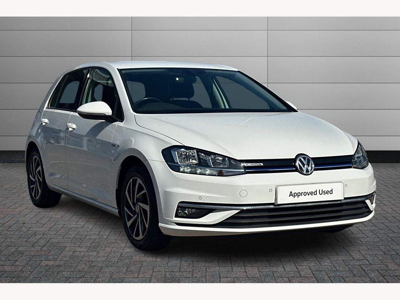 Main listing image - Volkswagen Golf
