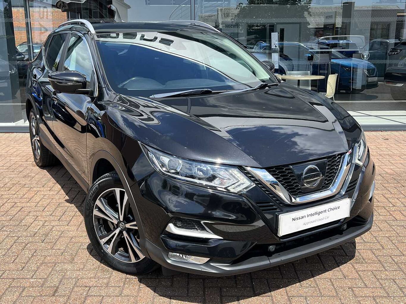 Main listing image - Nissan Qashqai