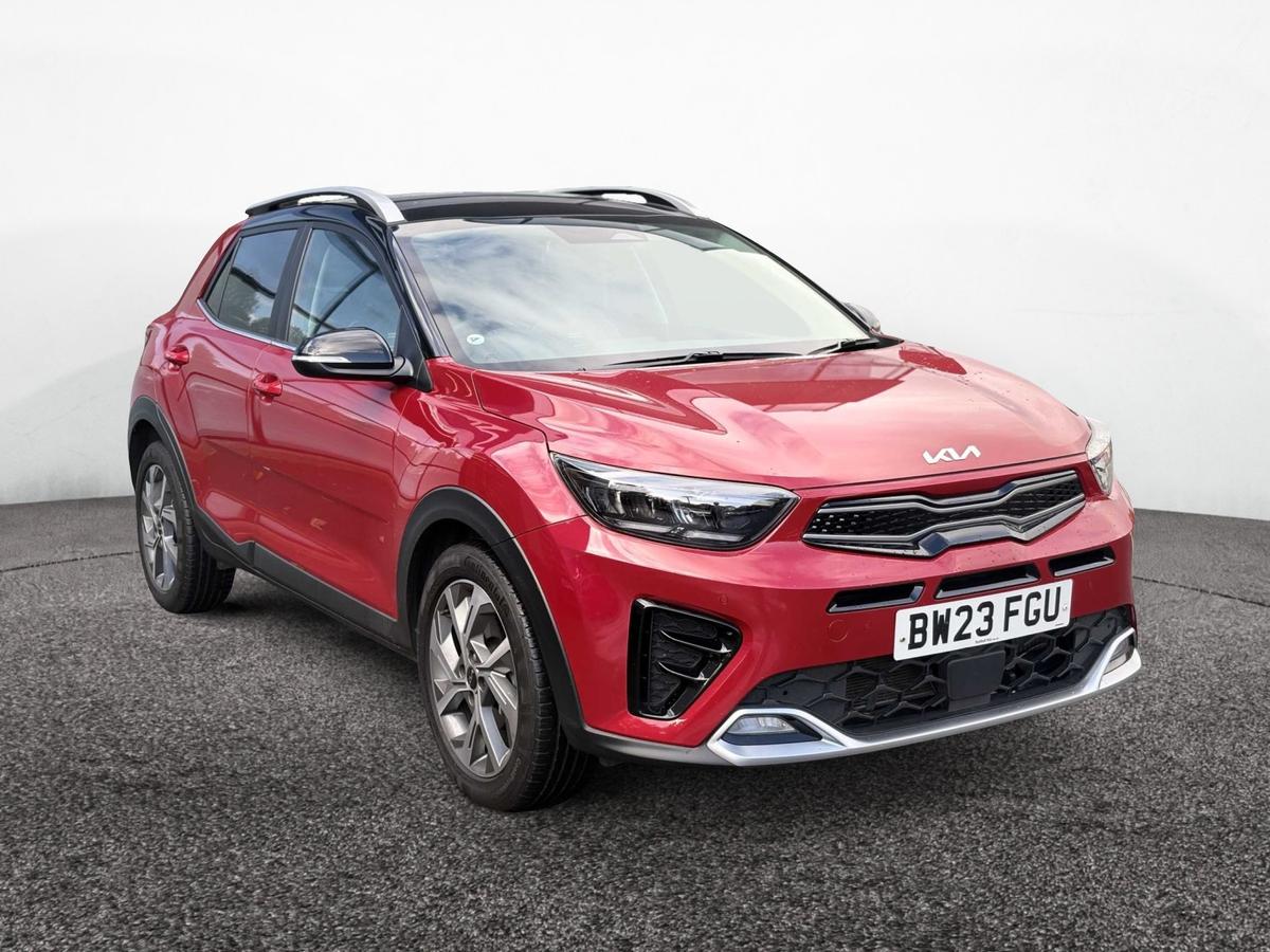 Main listing image - Kia Stonic