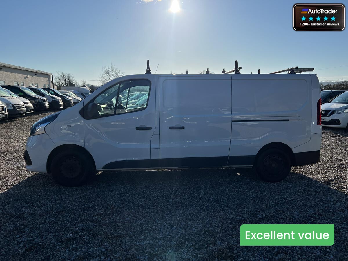 Main listing image - Renault Trafic