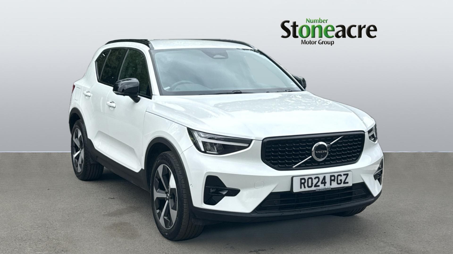 Main listing image - Volvo XC40