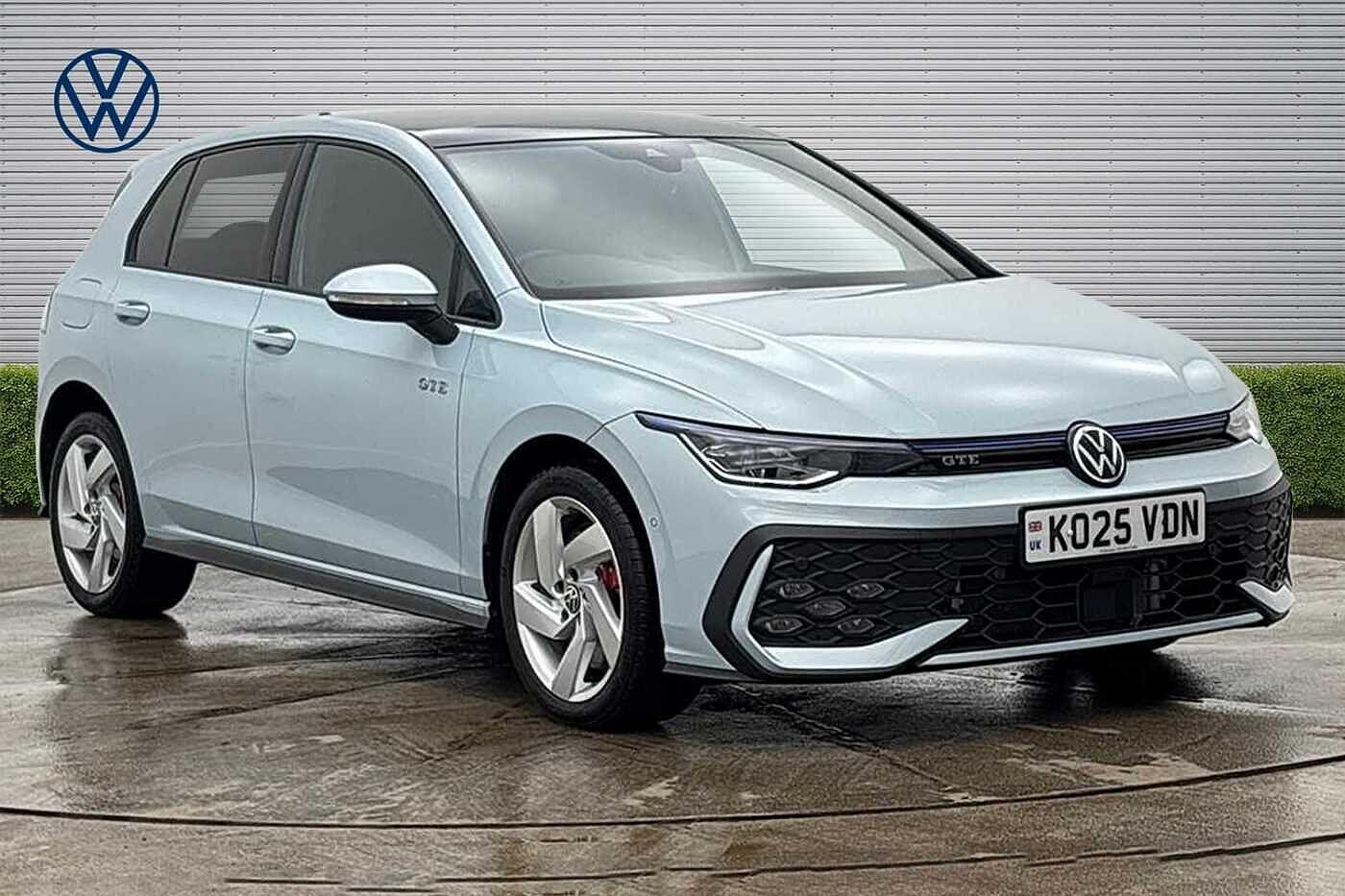 Main listing image - Volkswagen Golf GTE