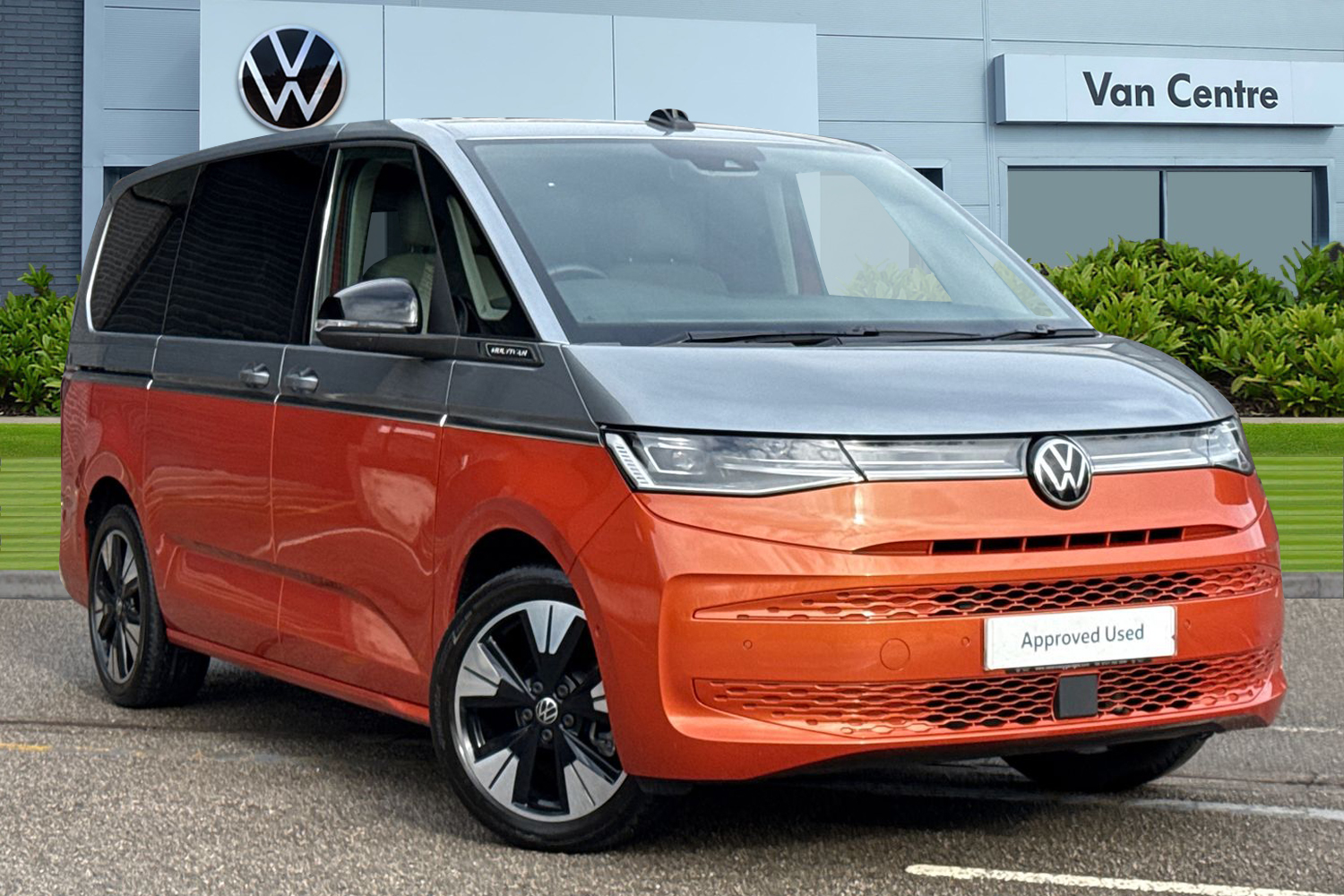 Main listing image - Volkswagen Multivan