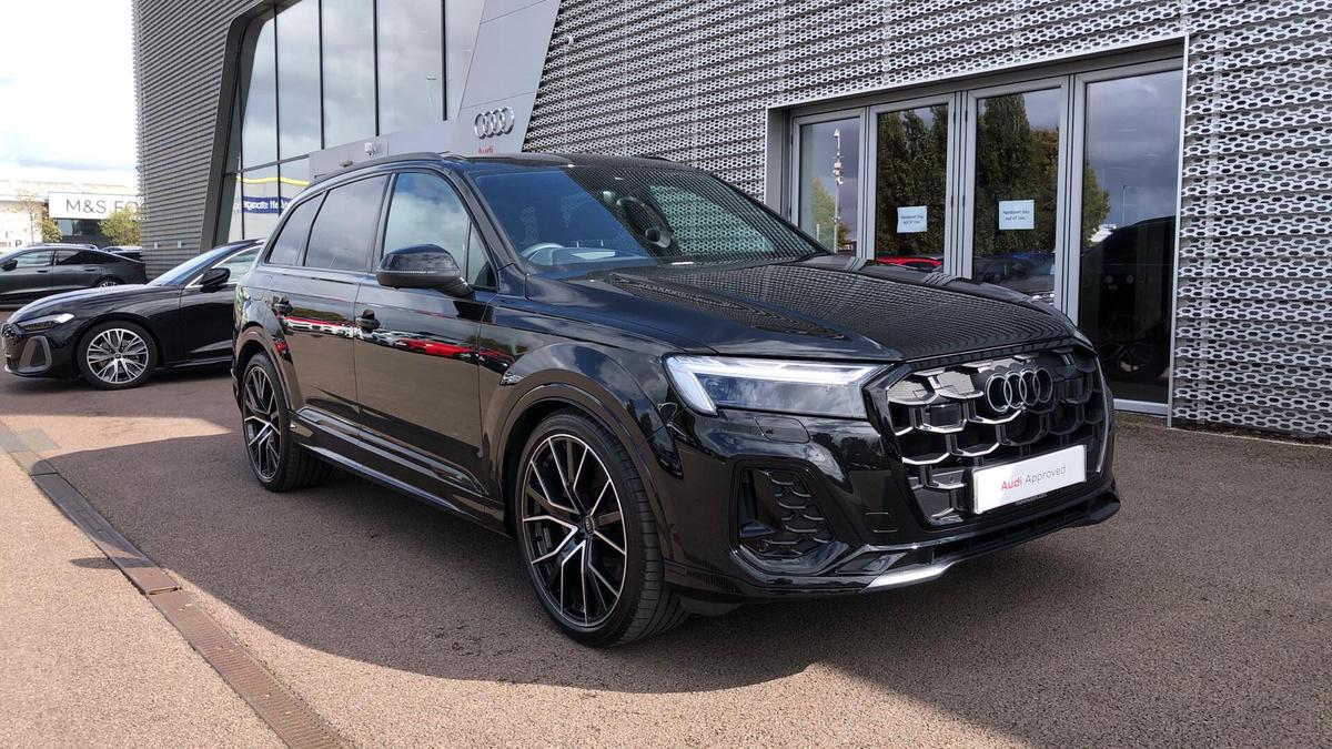 Main listing image - Audi Q7