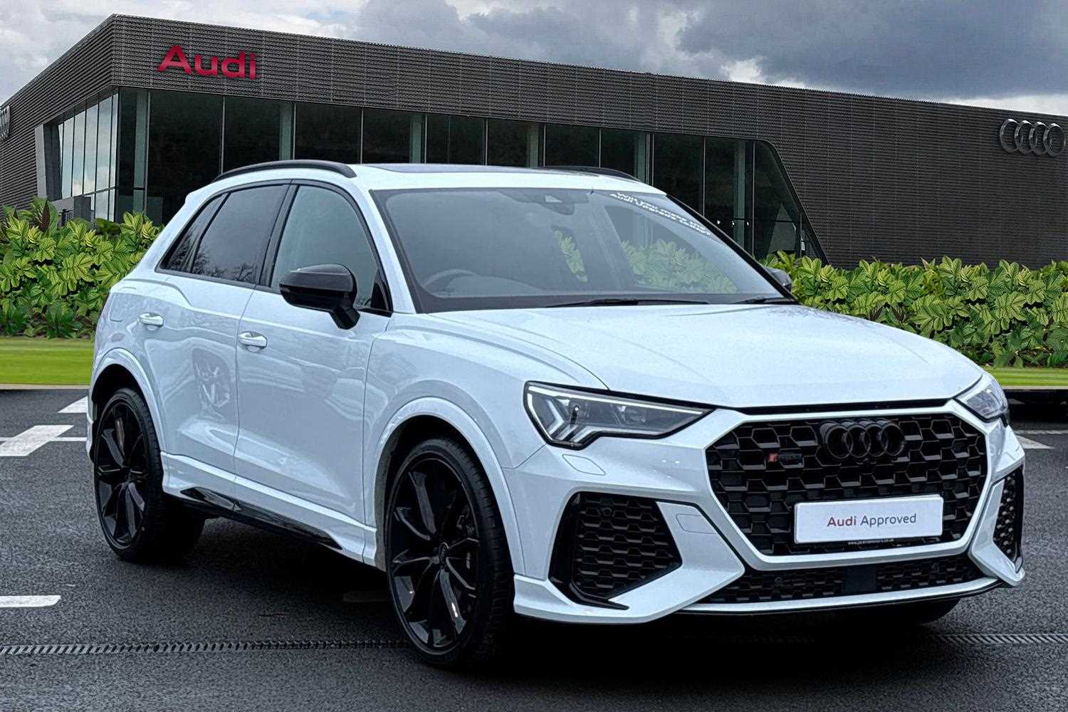 Main listing image - Audi RS Q3