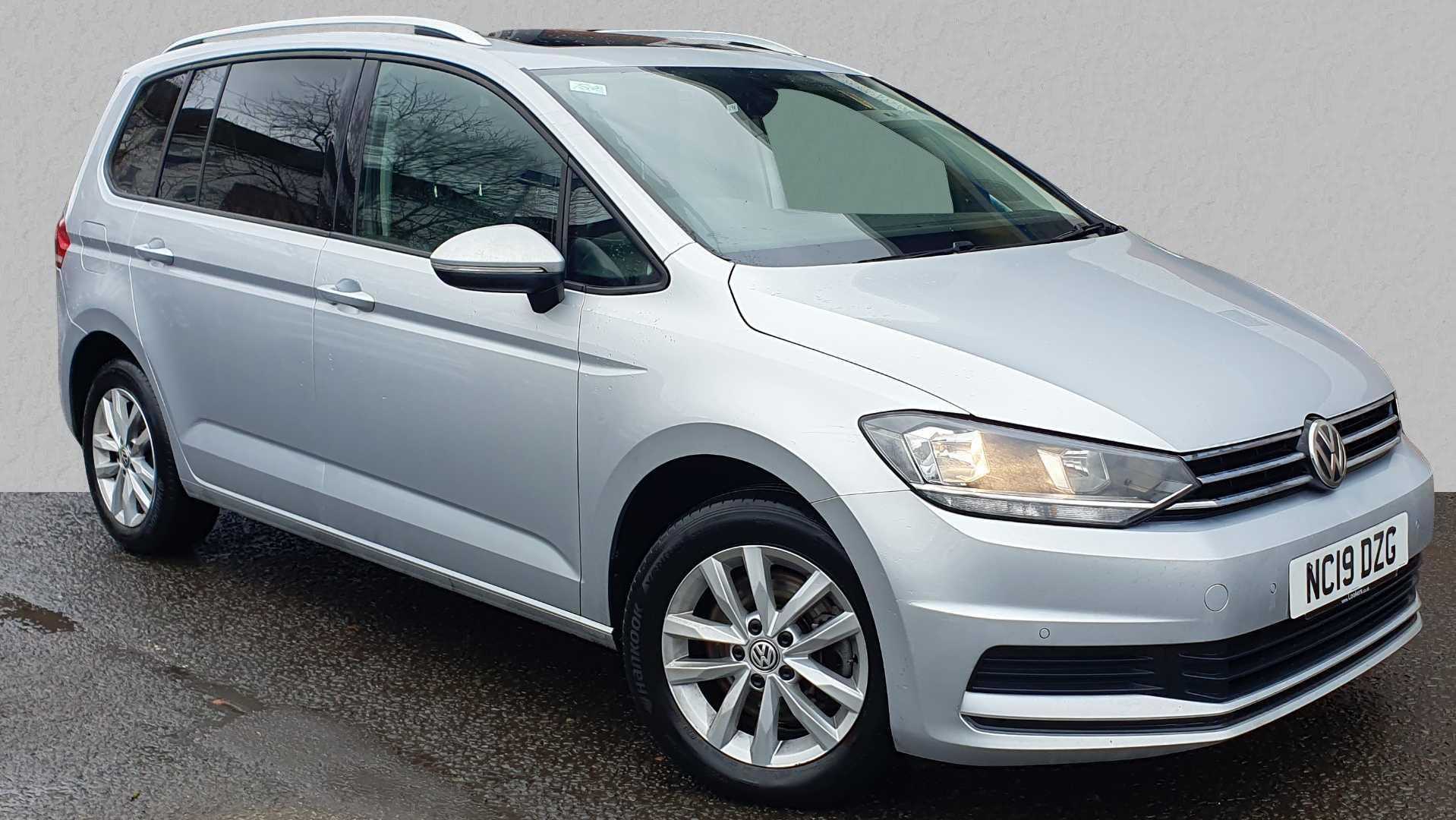 Main listing image - Volkswagen Touran