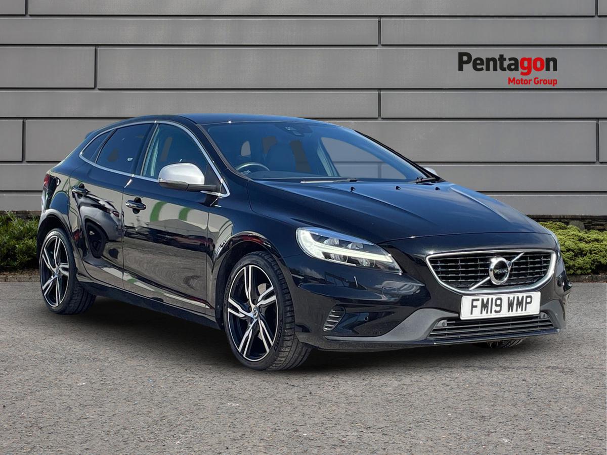 Main listing image - Volvo V40