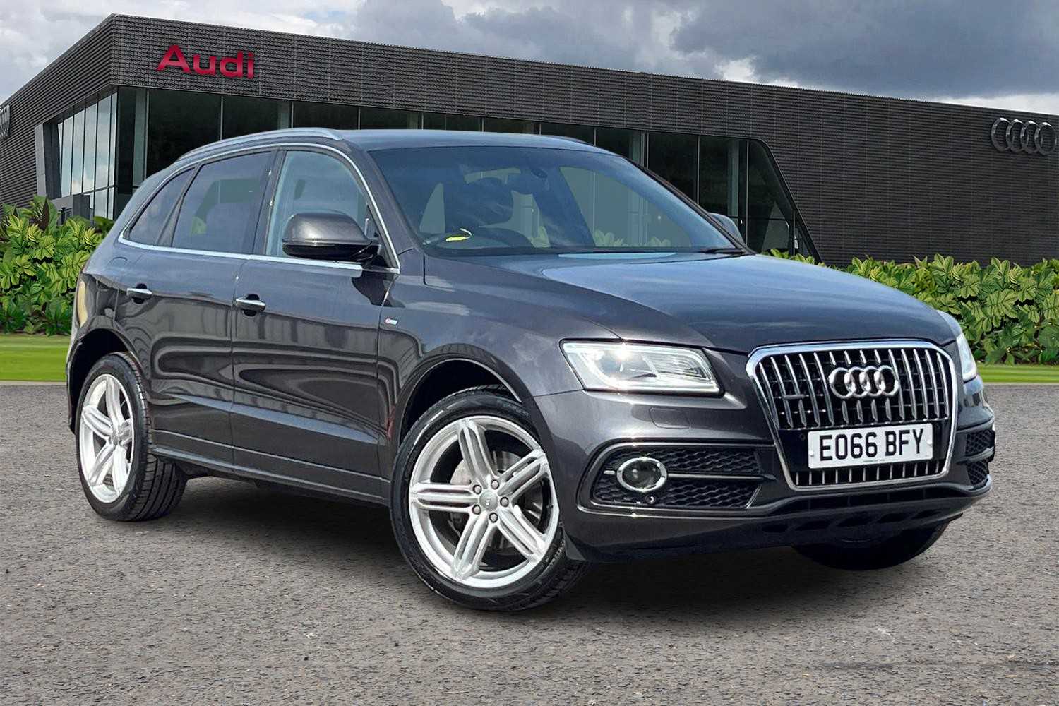 Main listing image - Audi Q5