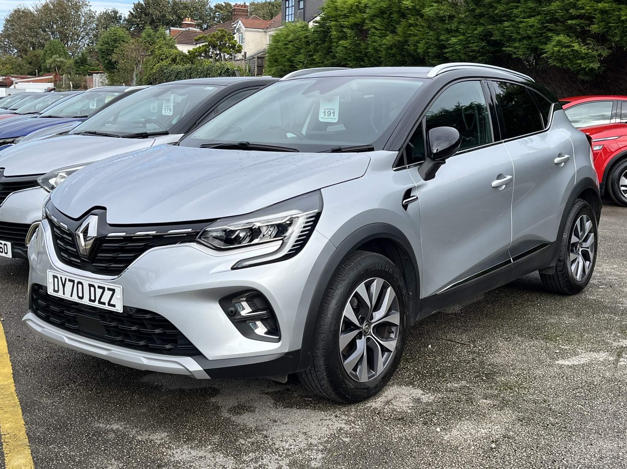 Main listing image - Renault Captur