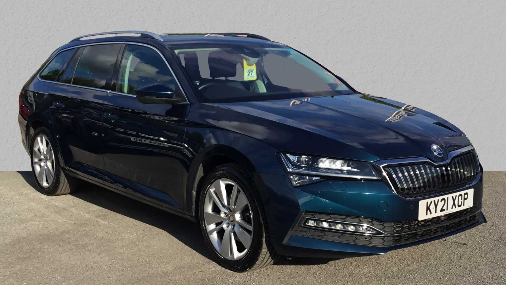 Main listing image - Skoda Superb Estate