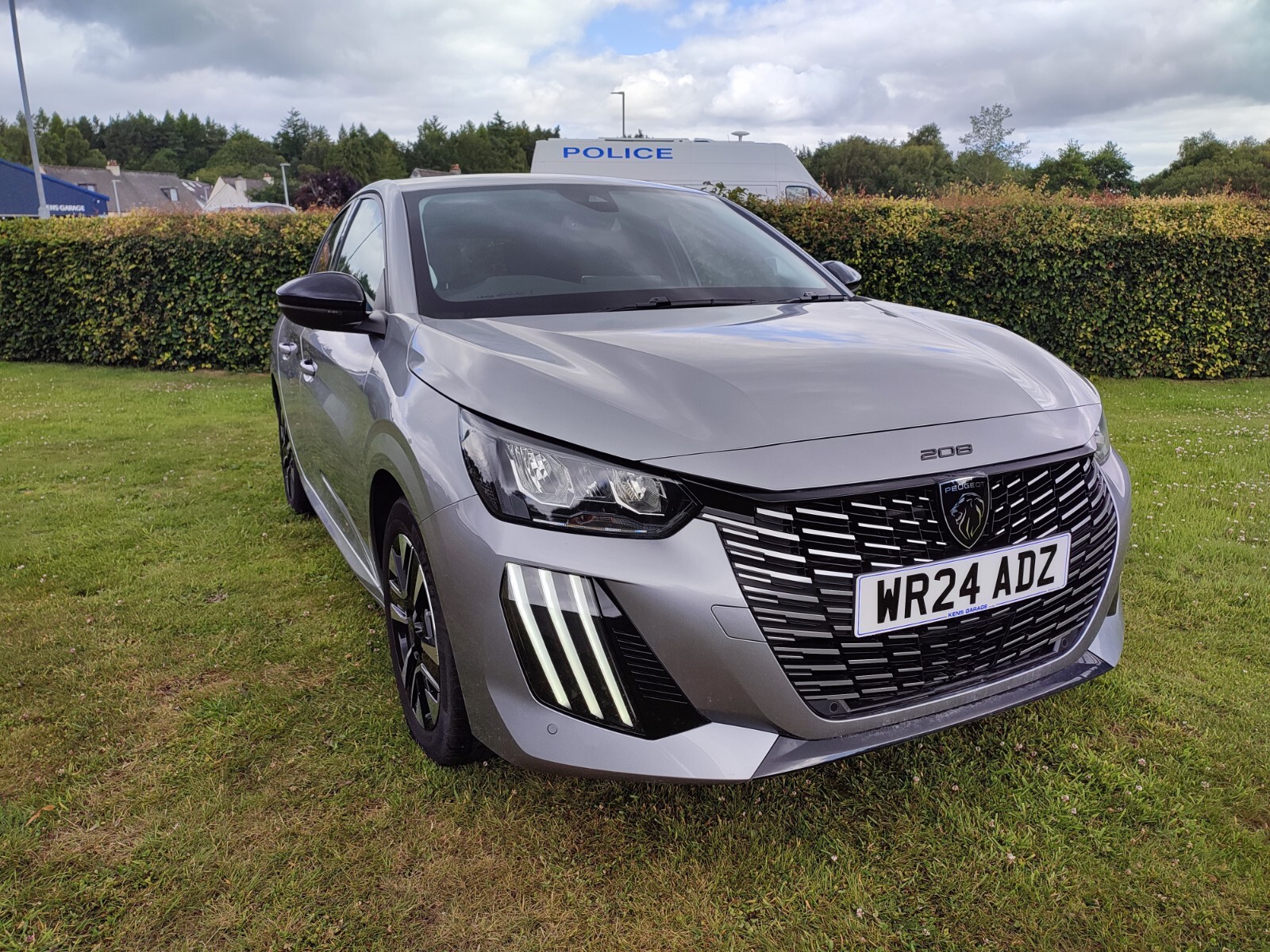 Main listing image - Peugeot 208