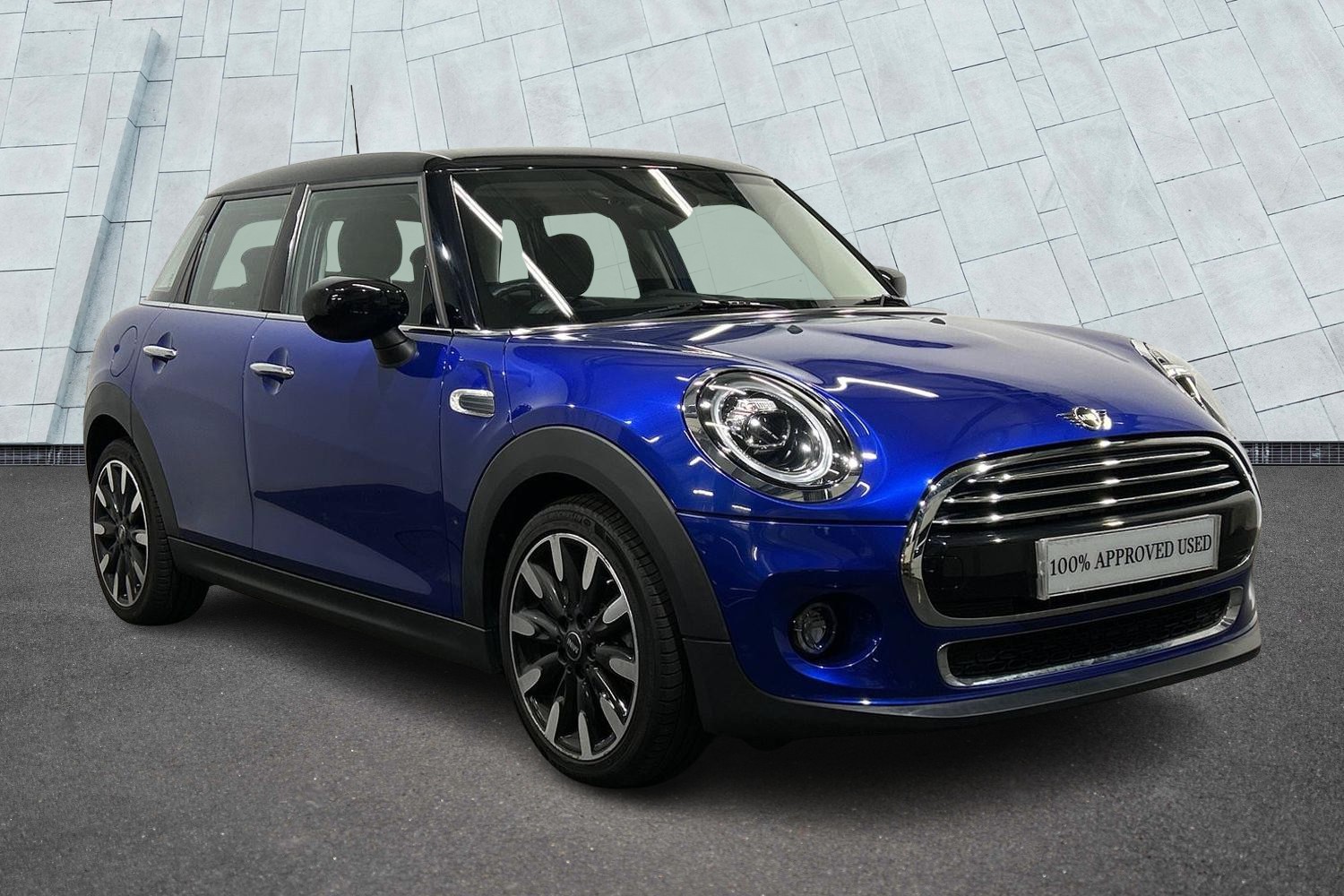 Main listing image - MINI Hatchback 5dr