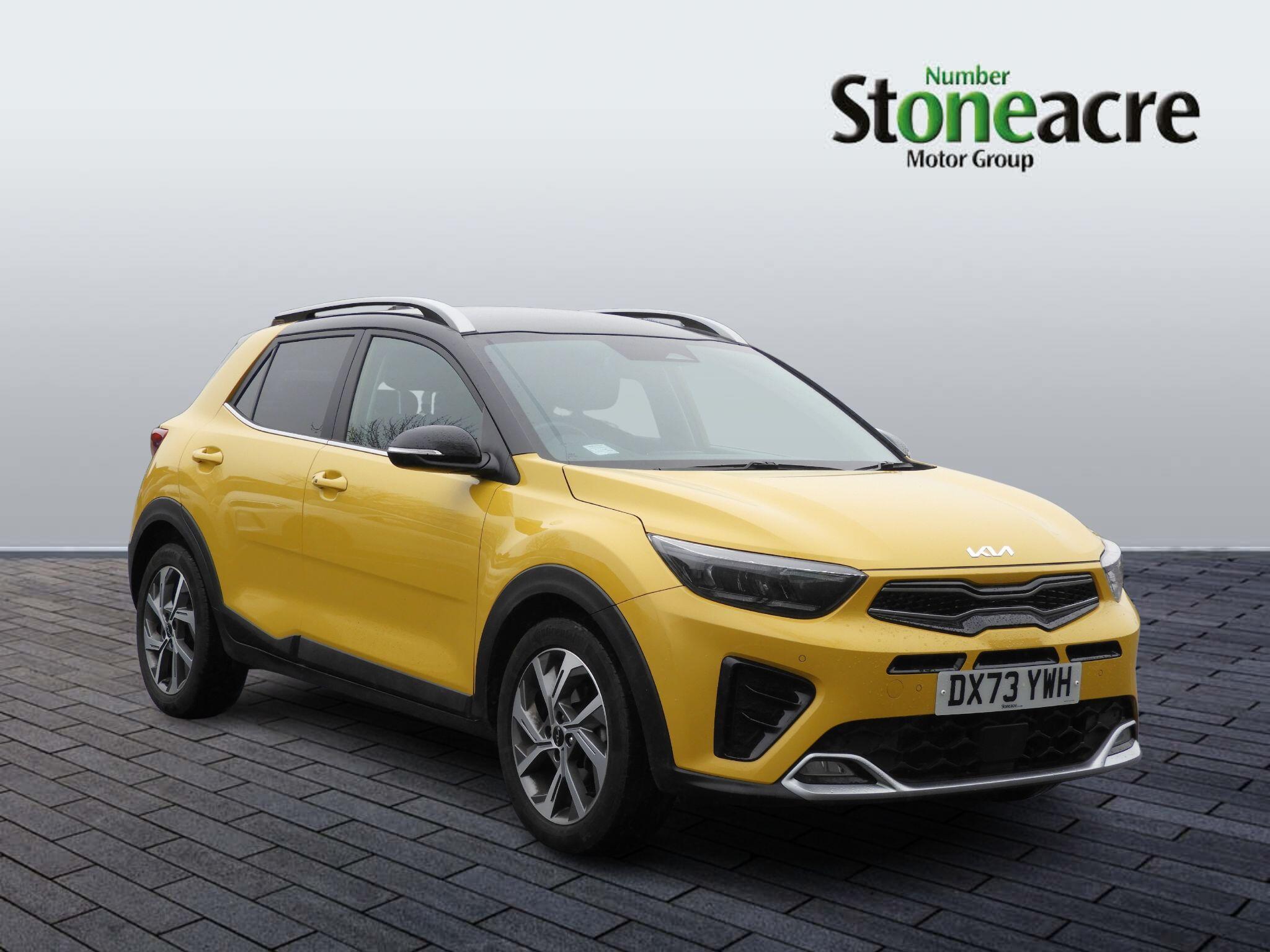 Main listing image - Kia Stonic