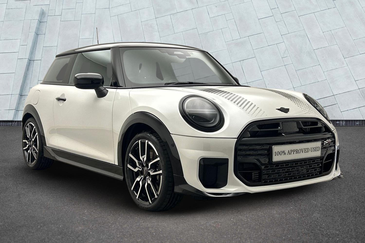 Main listing image - MINI Hatchback