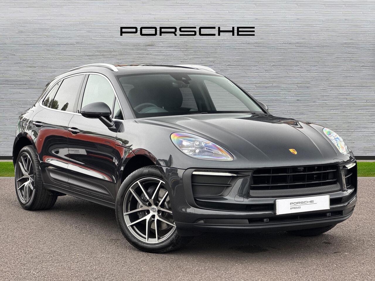 Main listing image - Porsche Macan