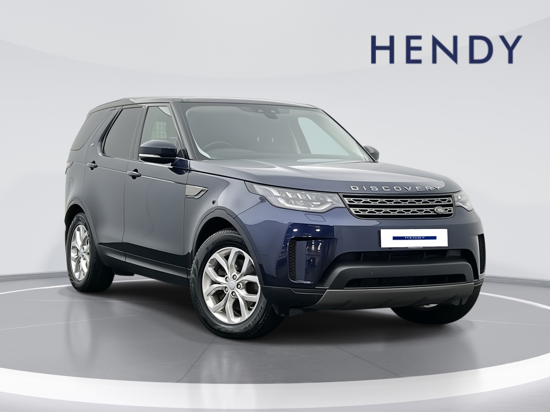 Main listing image - Land Rover Discovery