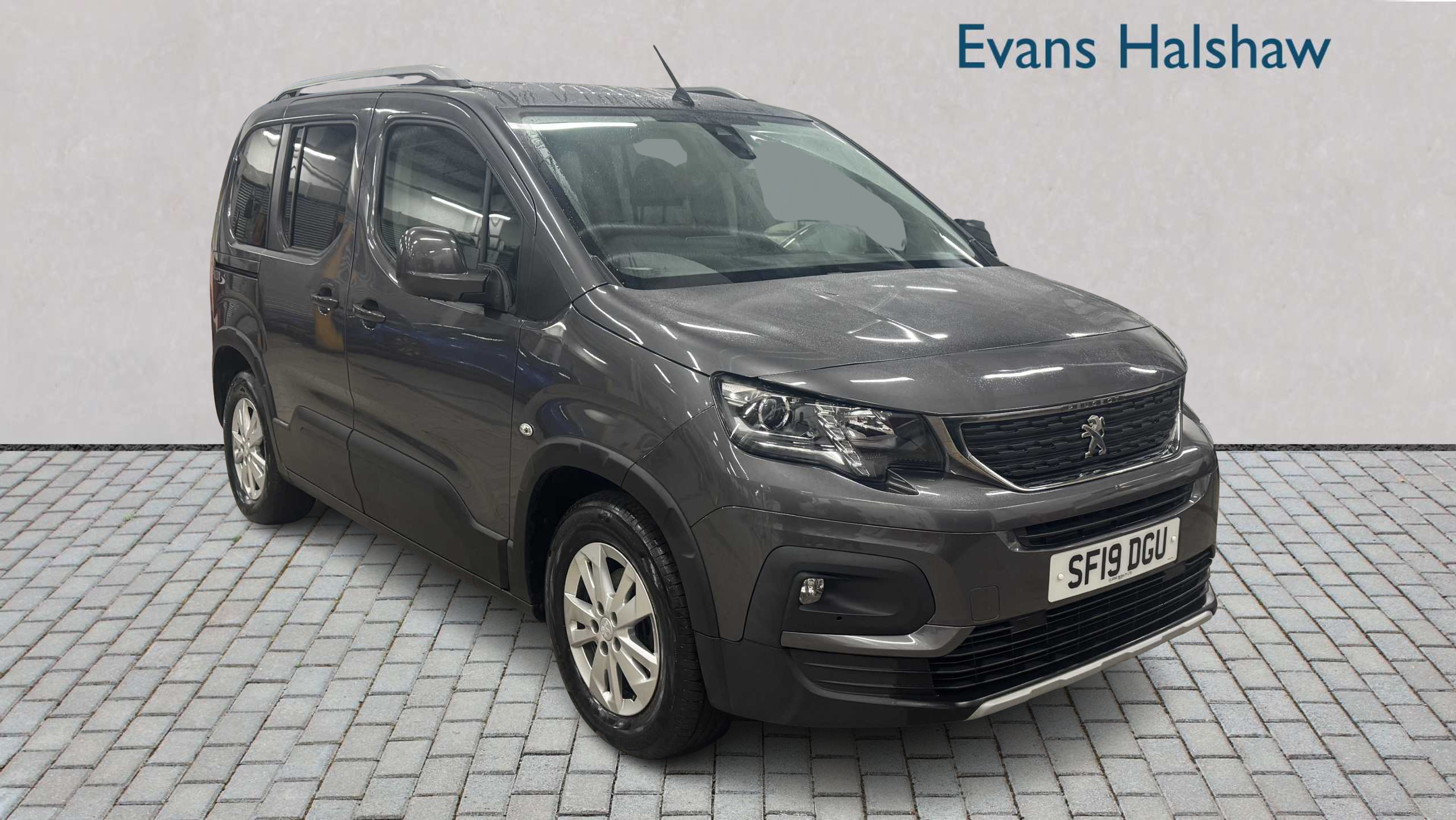 Main listing image - Peugeot Rifter