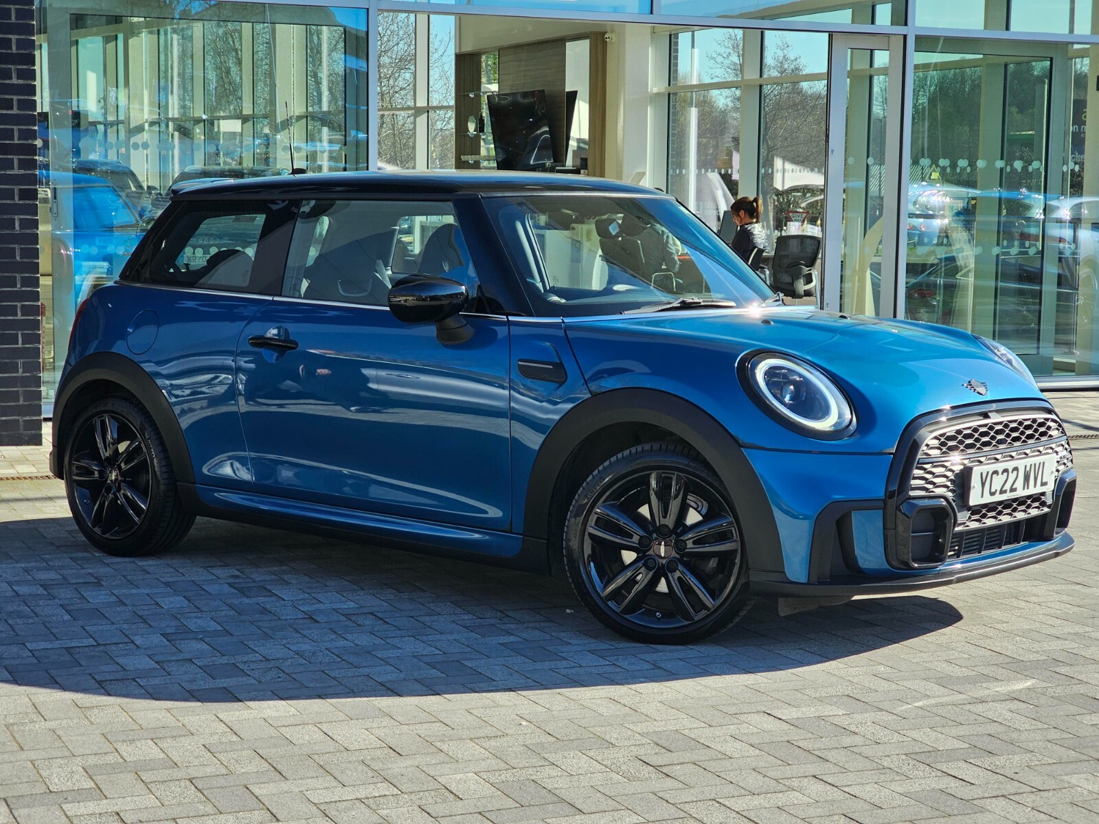 Main listing image - MINI Hatchback