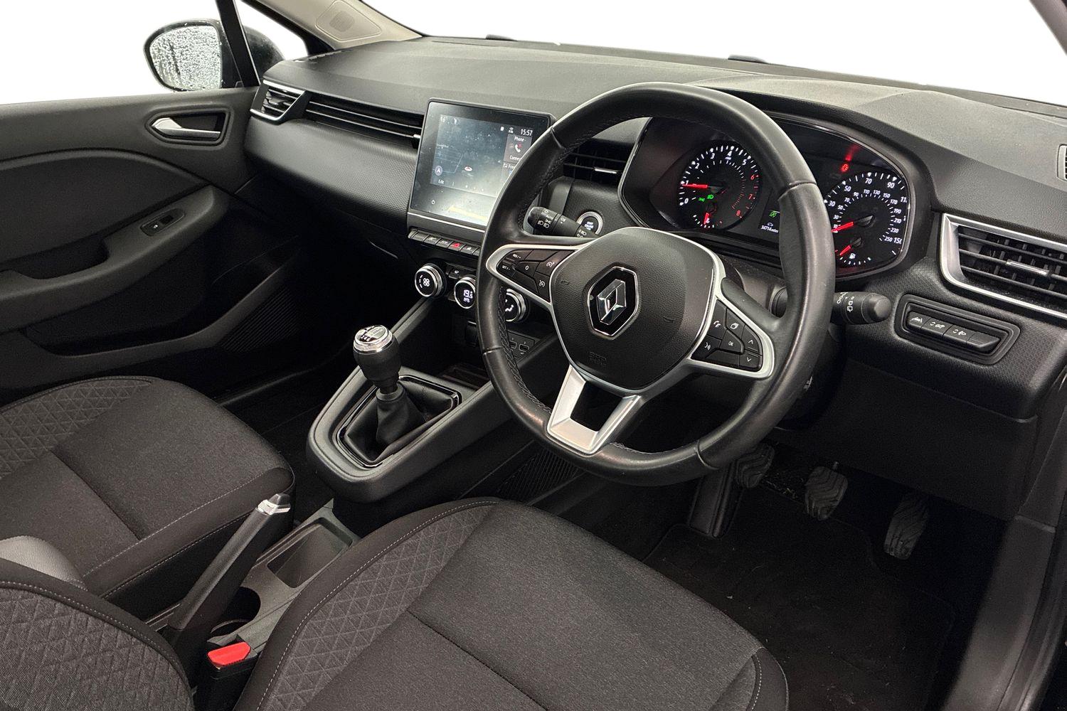 Main listing image - Renault Clio