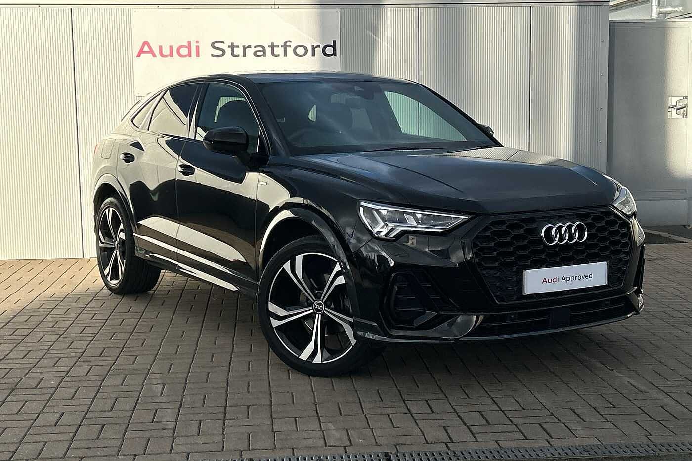 Main listing image - Audi Q3