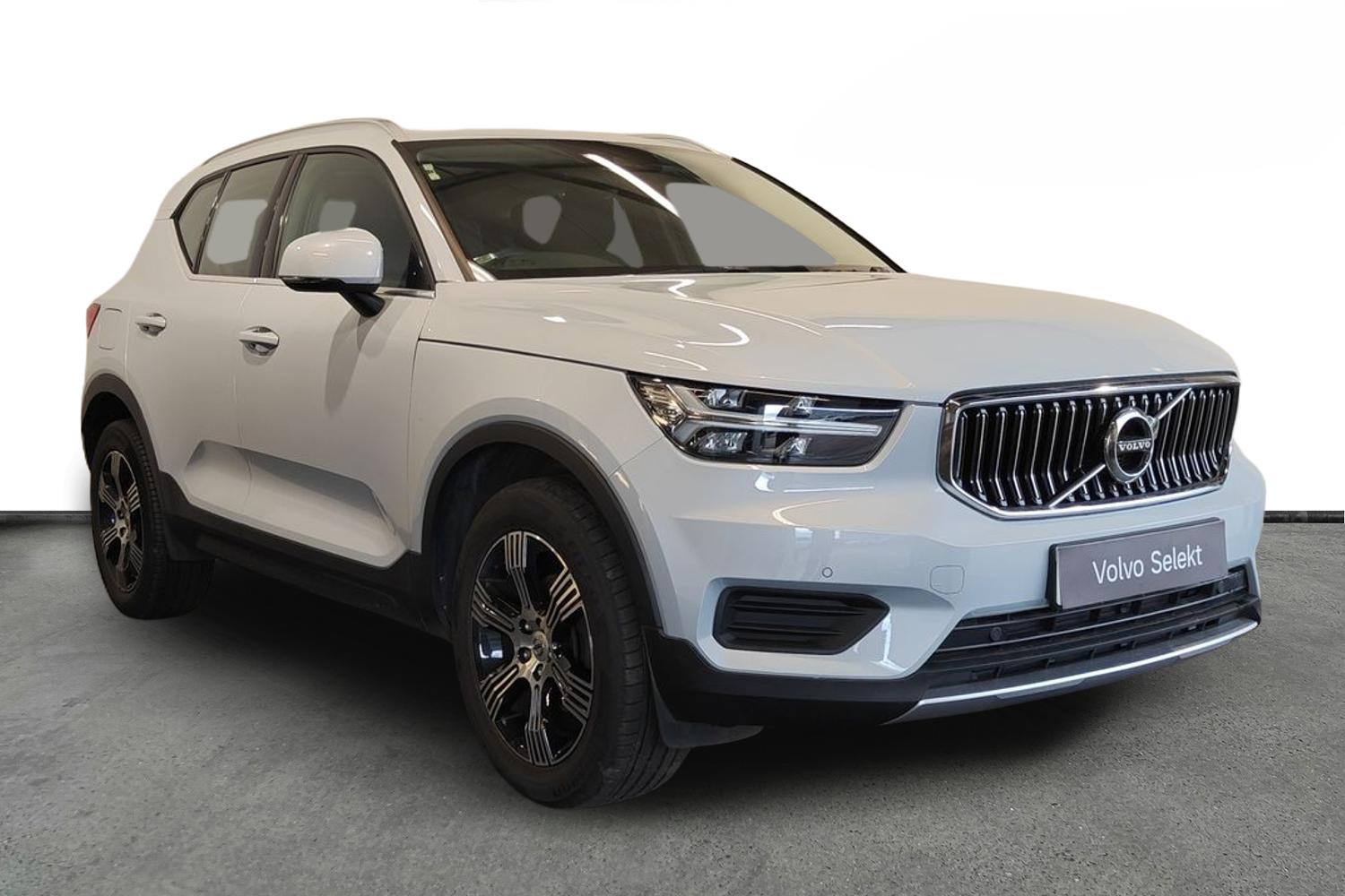 Main listing image - Volvo XC40