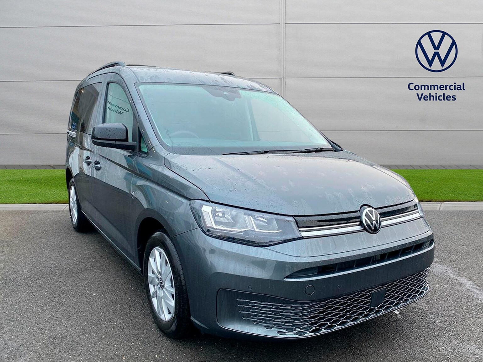 Main listing image - Volkswagen Caddy Life