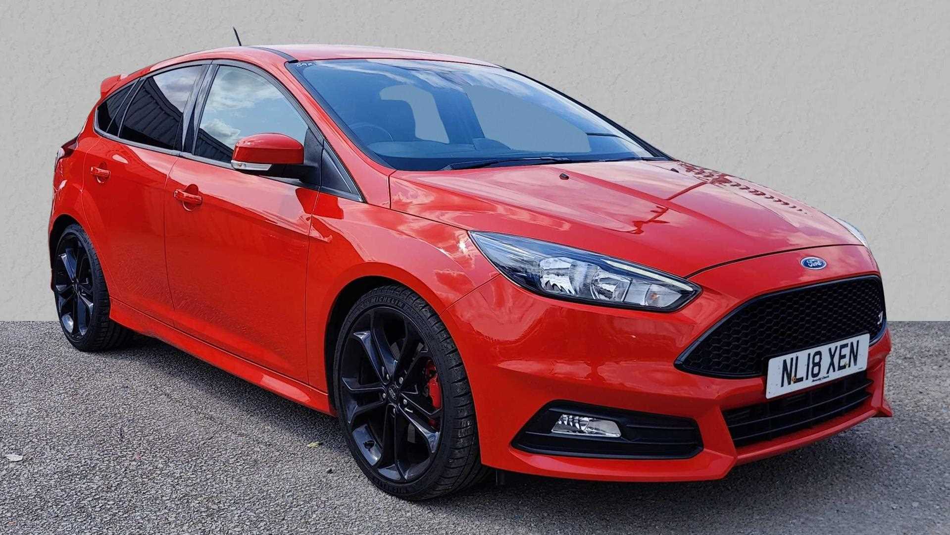Main listing image - Ford Focus ST