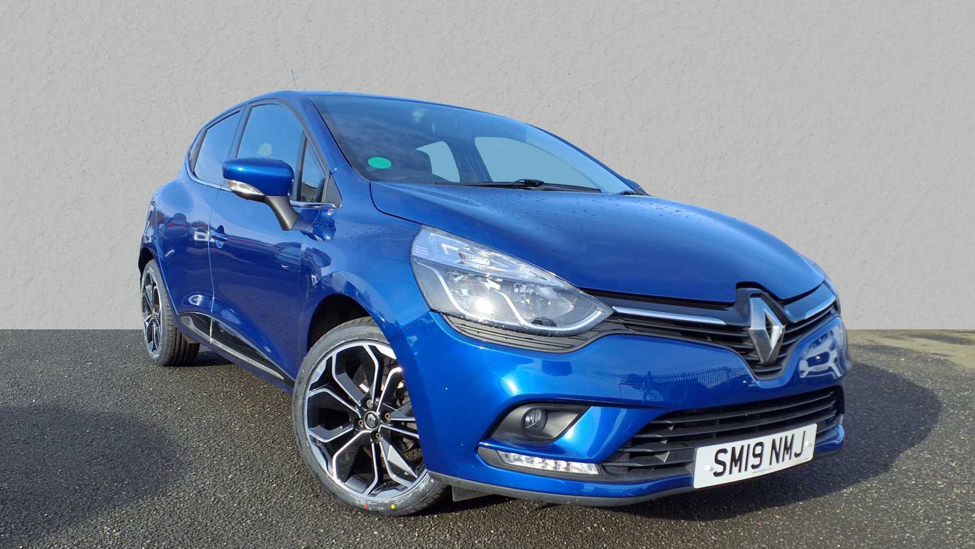 Main listing image - Renault Clio