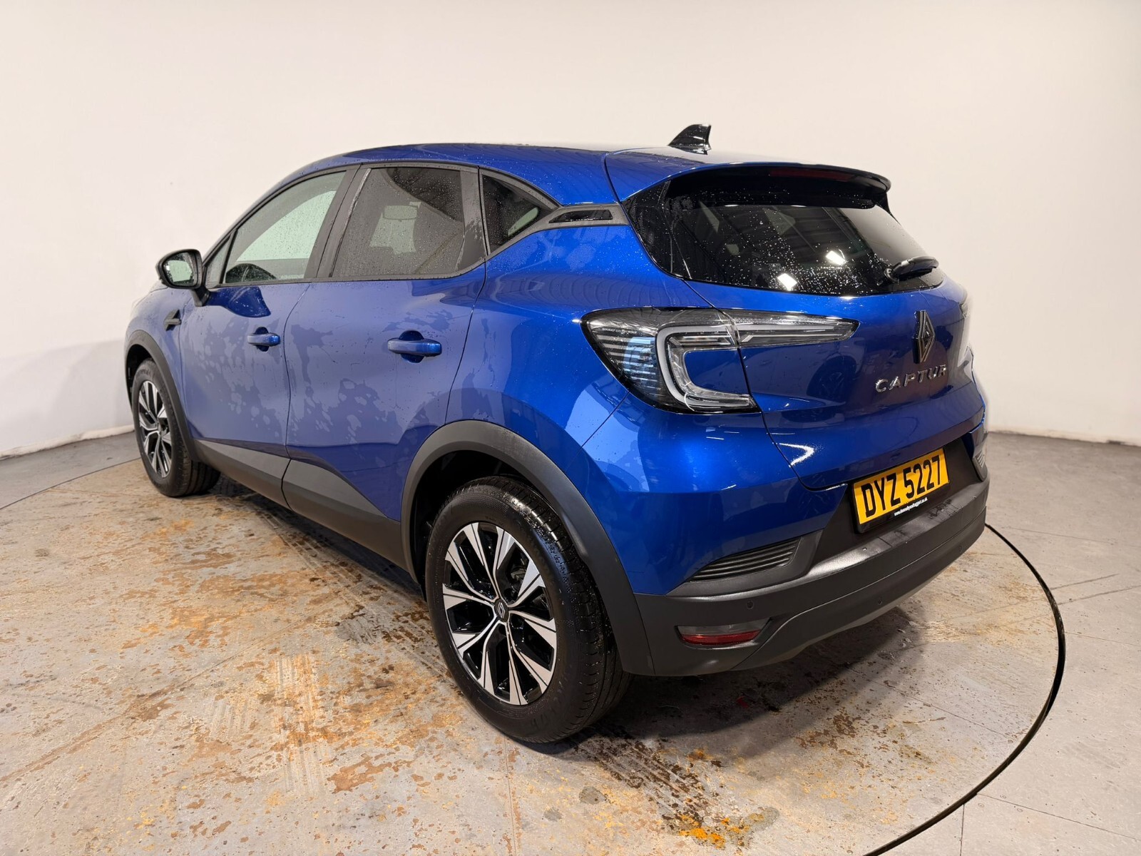 Main listing image - Renault Captur
