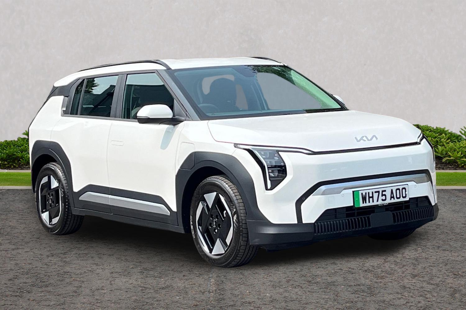Main listing image - Kia EV3