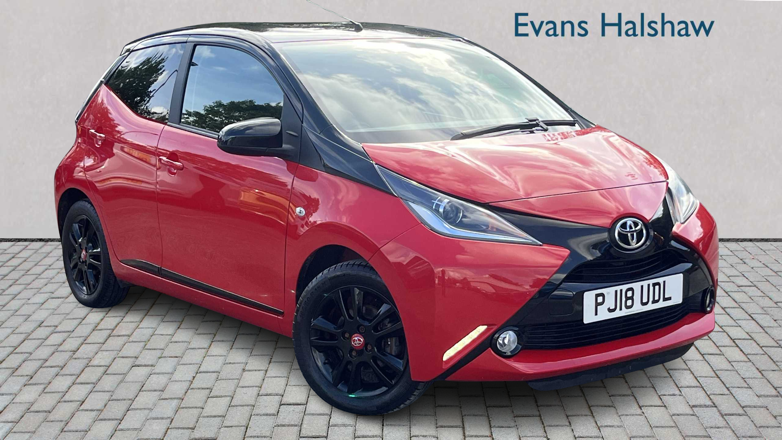 Main listing image - Toyota Aygo