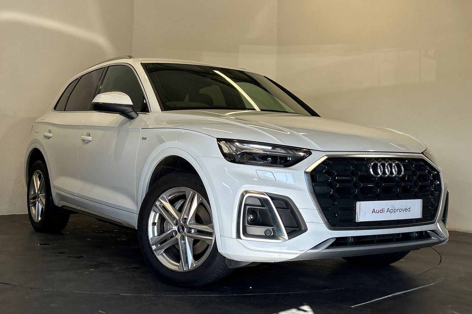 Main listing image - Audi Q5