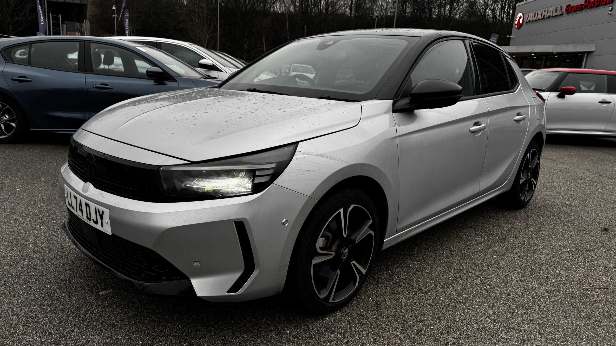 Main listing image - Vauxhall Corsa