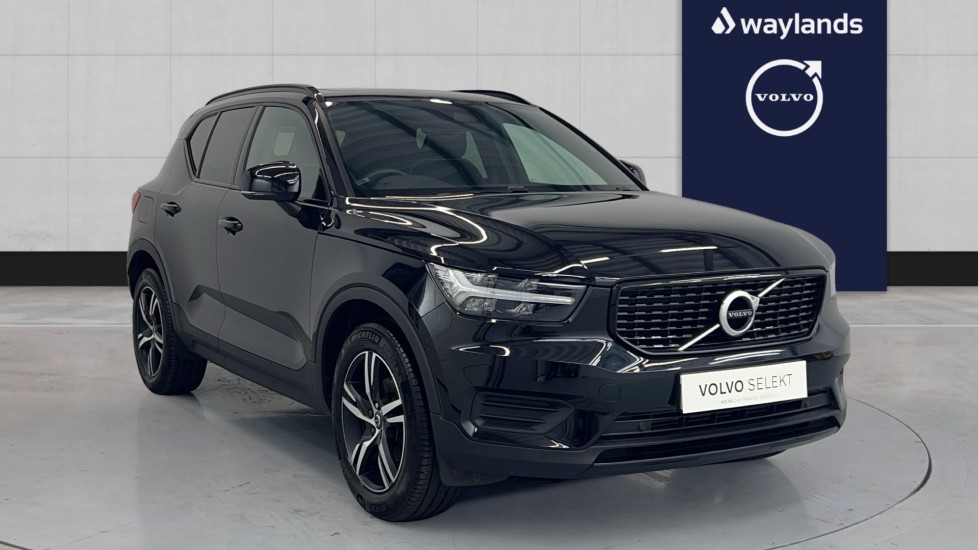 Main listing image - Volvo XC40