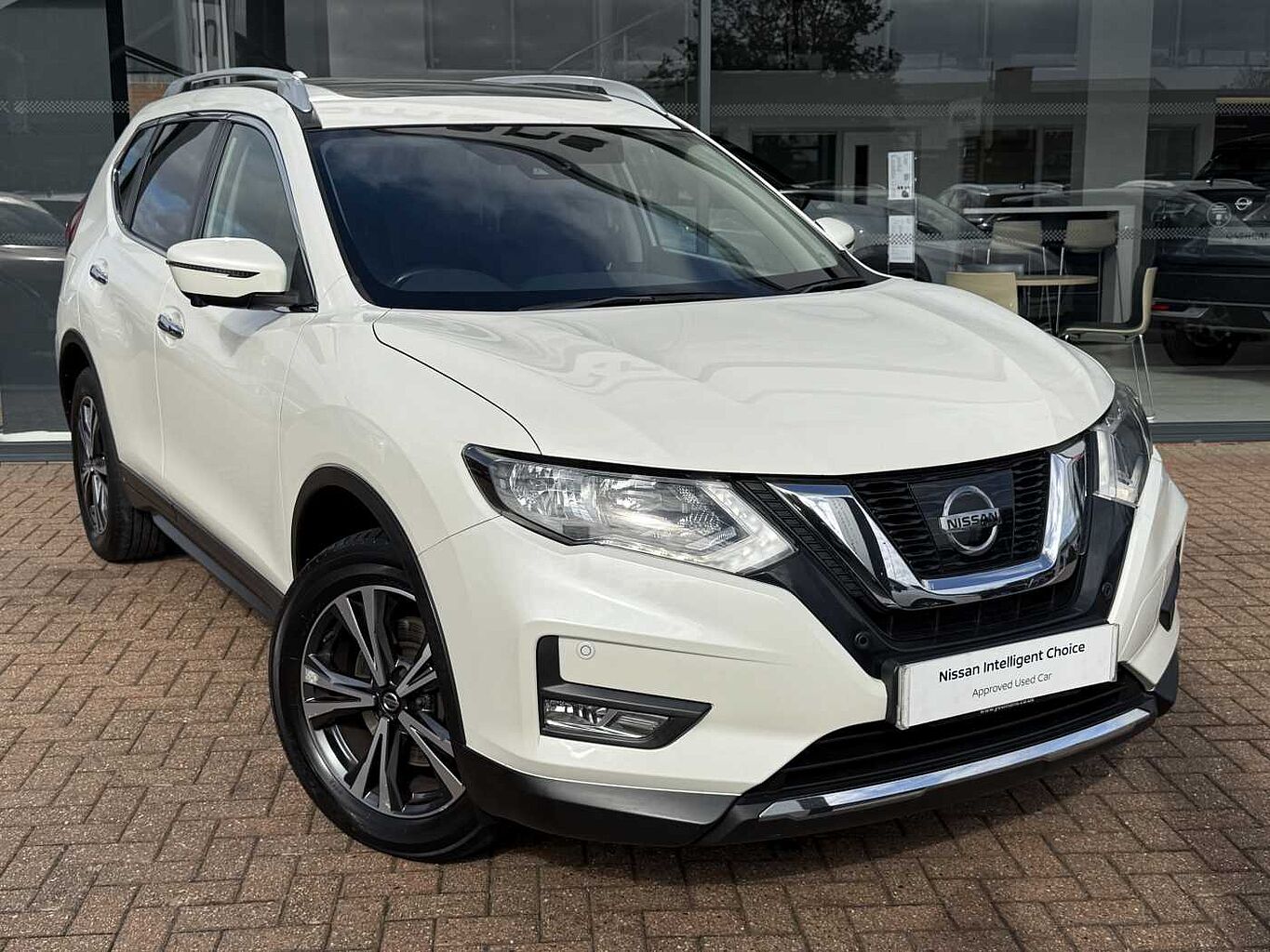 Main listing image - Nissan X-Trail