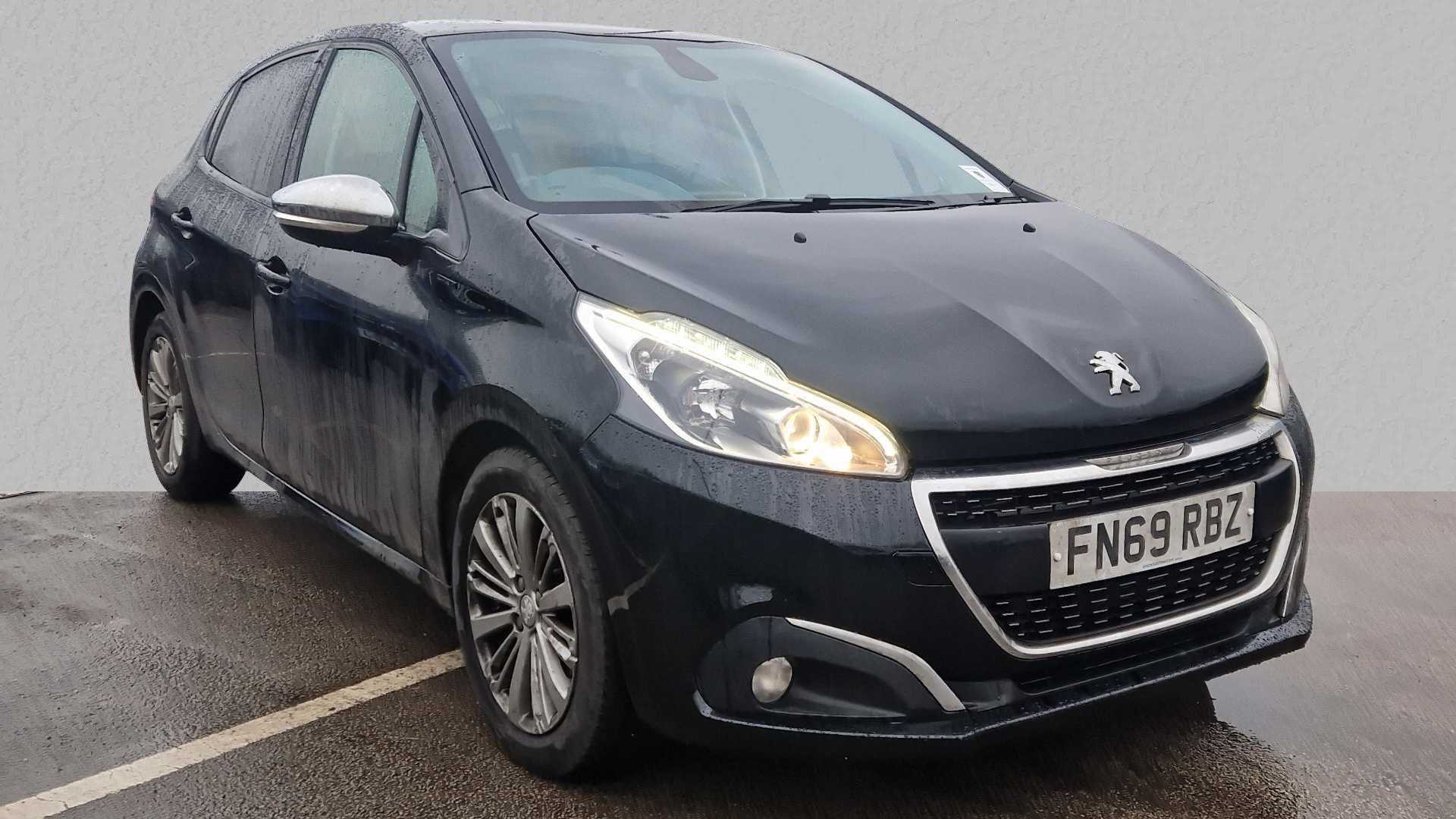 Main listing image - Peugeot 208