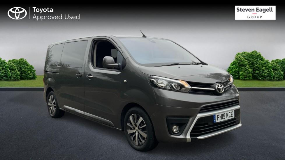 Main listing image - Toyota Proace Verso