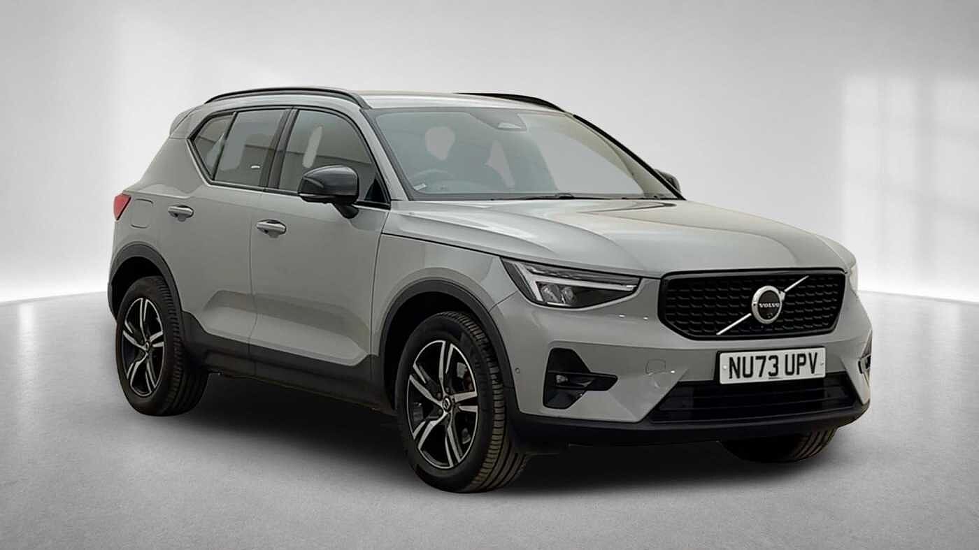 Main listing image - Volvo XC40