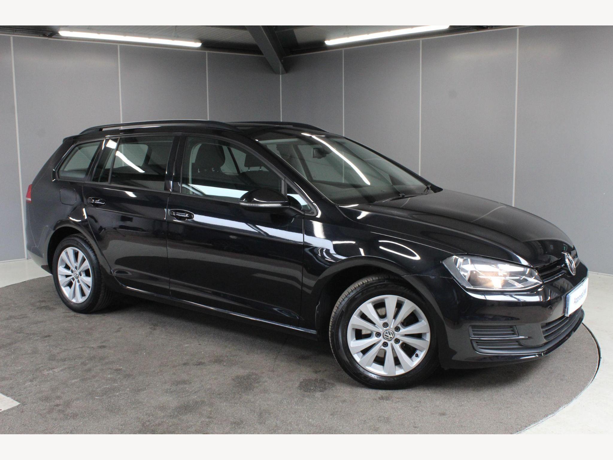 Main listing image - Volkswagen Golf Estate