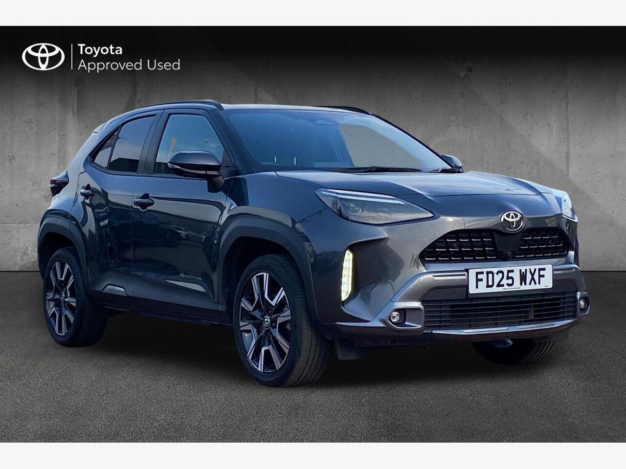 Main listing image - Toyota Yaris Cross