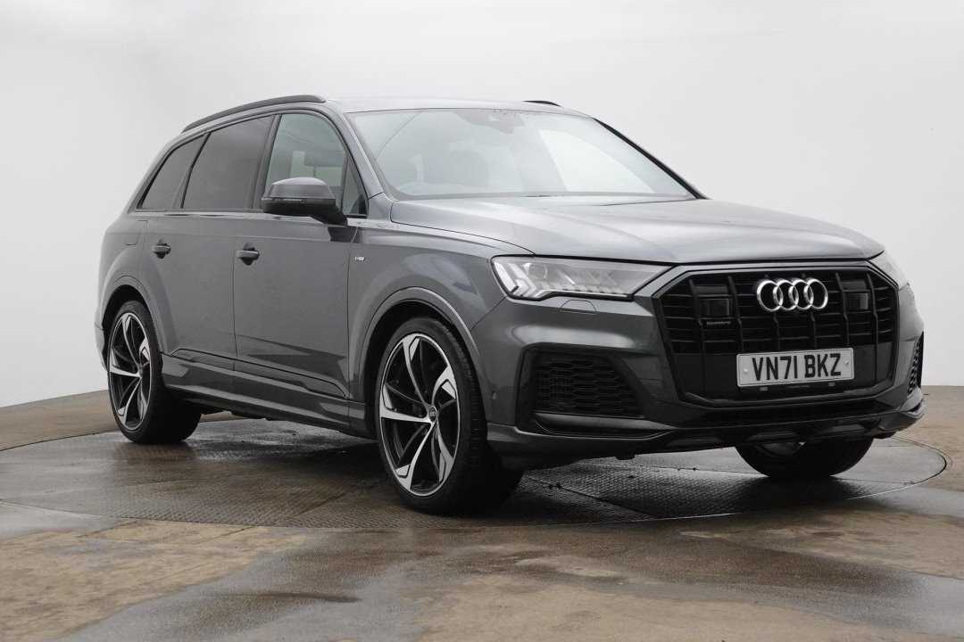 Main listing image - Audi Q7