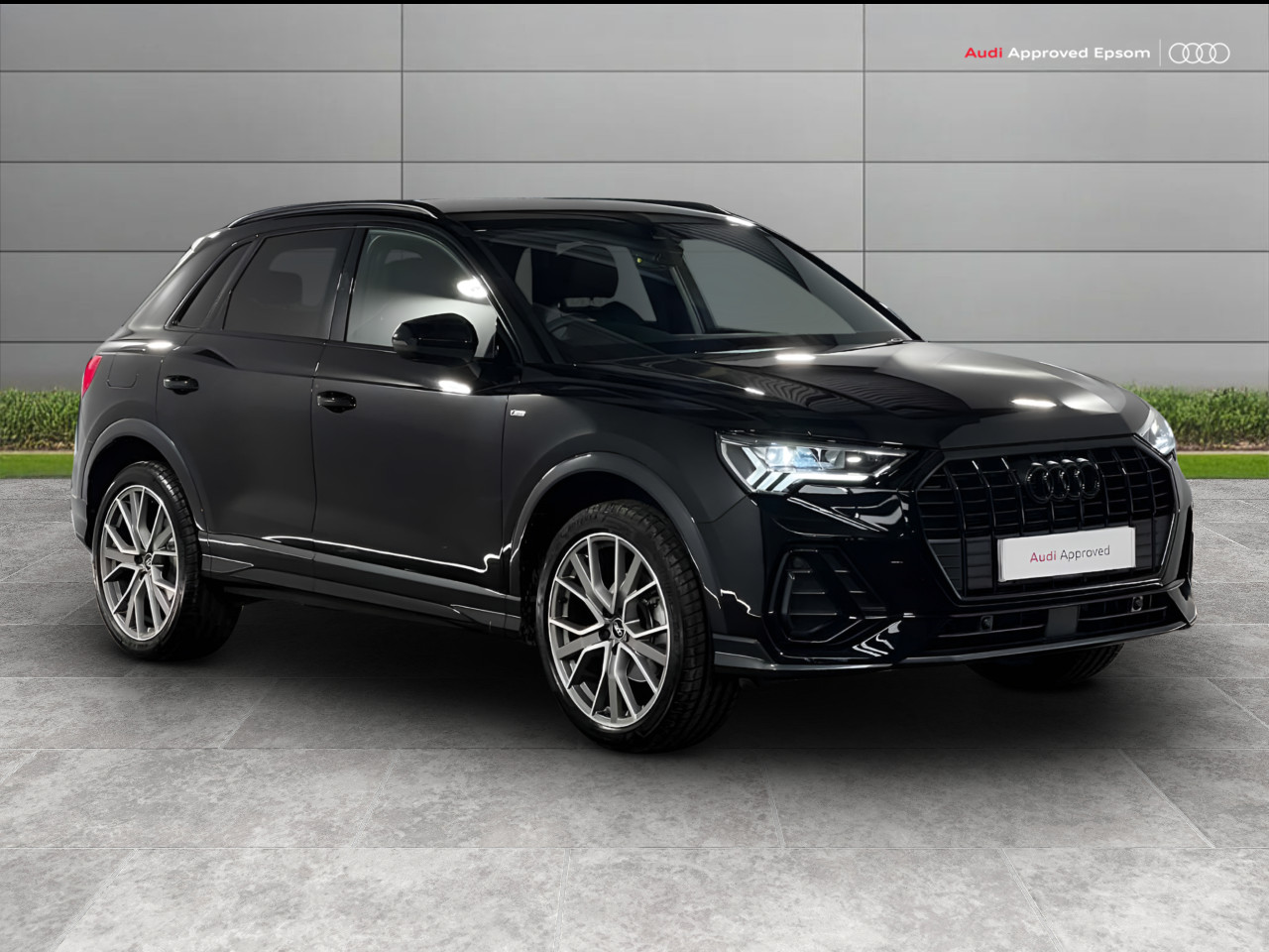 Main listing image - Audi Q3