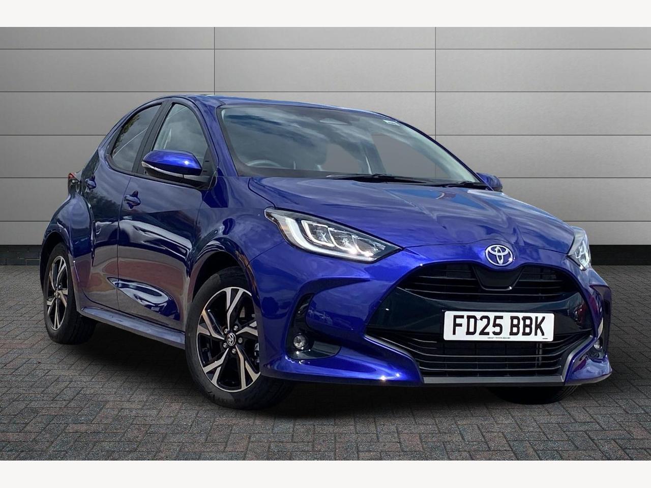 Main listing image - Toyota Yaris