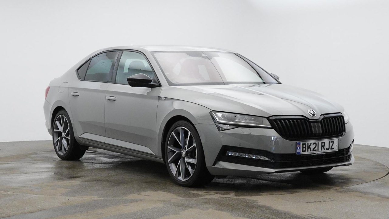 Main listing image - Skoda Superb