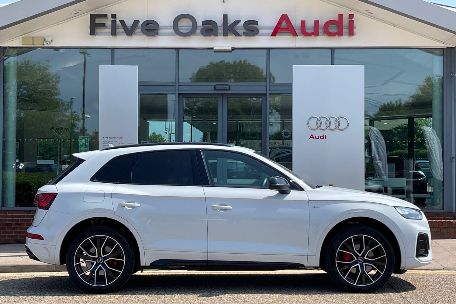 Main listing image - Audi Q5