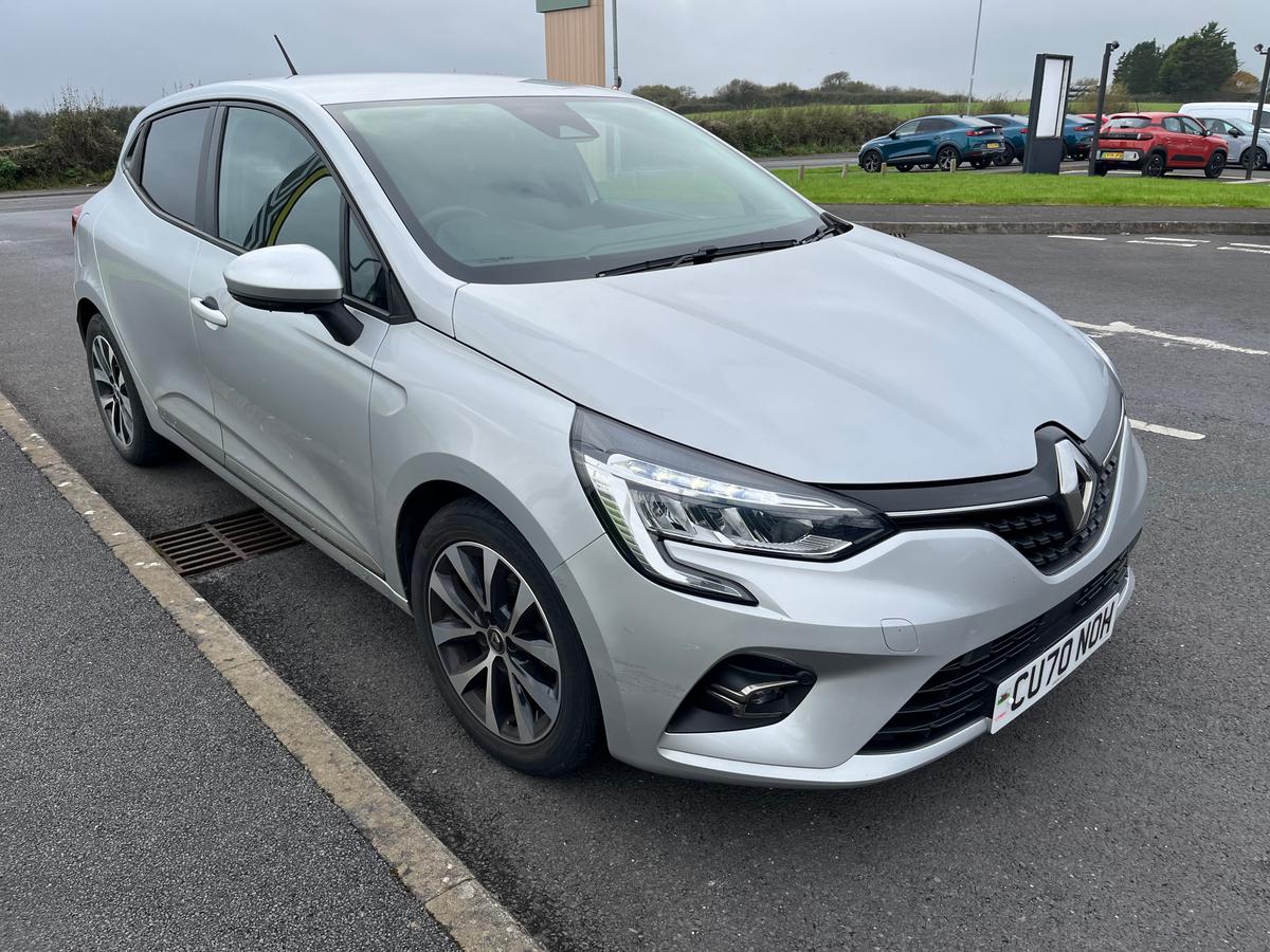 Main listing image - Renault Clio