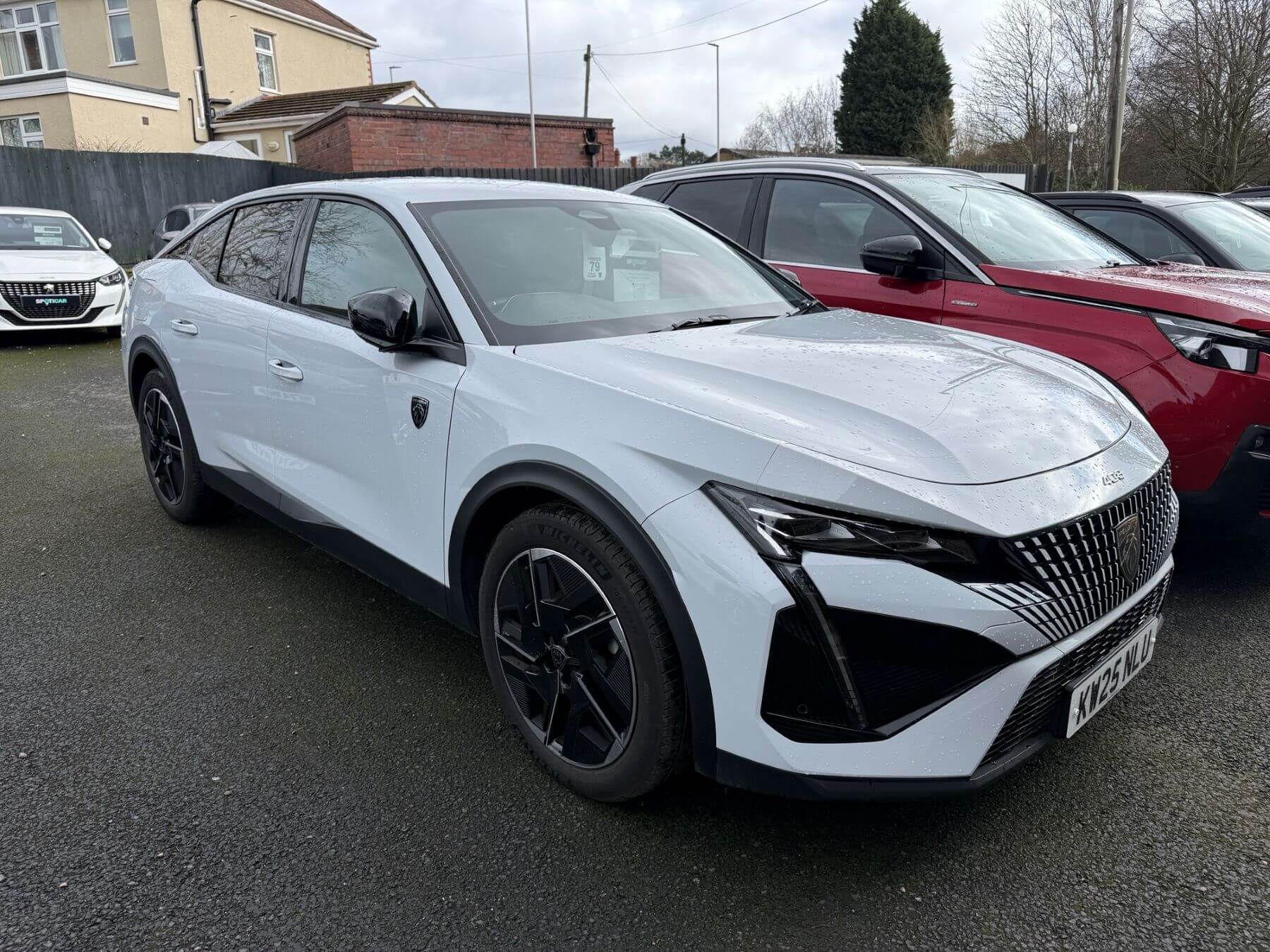 Main listing image - Peugeot 408