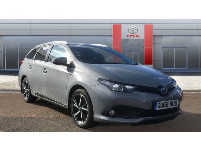 Main listing image - Toyota Auris Touring Sport